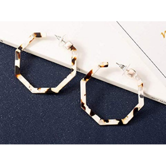 Hypoallergenic Acrylic Hex "Eryn" arrings - Picture 4 of 6